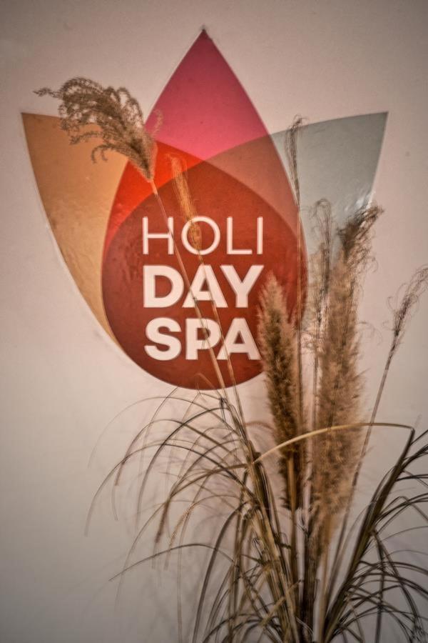Holi Day Spa 2-Bett Zimmer App 3 Берлин Екстериор снимка